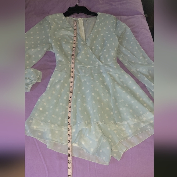 Classic Fashion Pastel Blue and White Polka Dot Long Sleeve Romper Size Small. - Picture 6 of 8